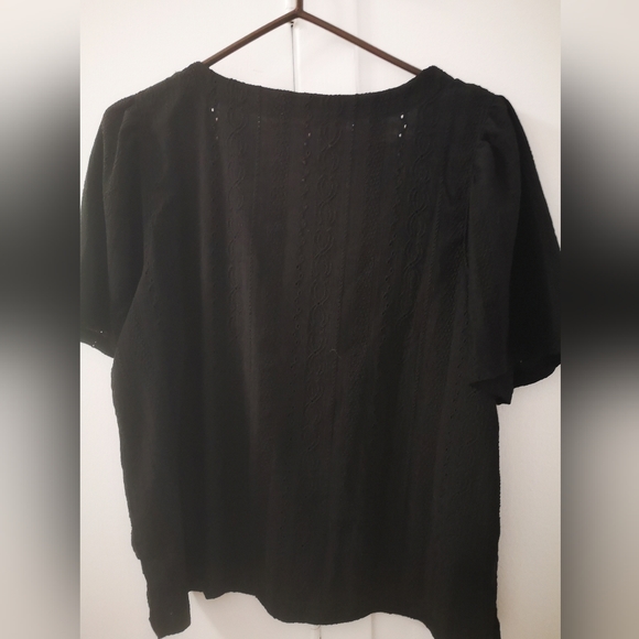 Reitmans embroidered details top - Picture 3 of 3